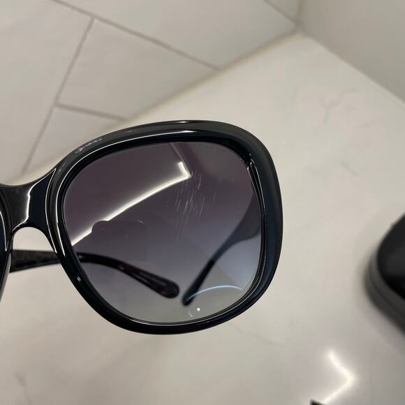 Coach HC8207 Women’s Square Sunglasses With Case Cloth Slight Lens Edge Scratch - Picture 11 of 12